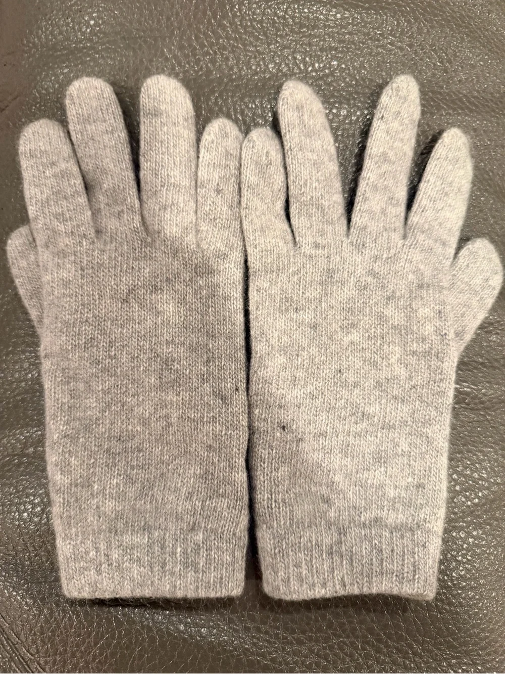 Portolano 100% Cashmere Gray Knit Gloves NWOT